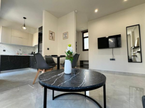 Spacious Apartment near Monastiraki by Kozy Koala
